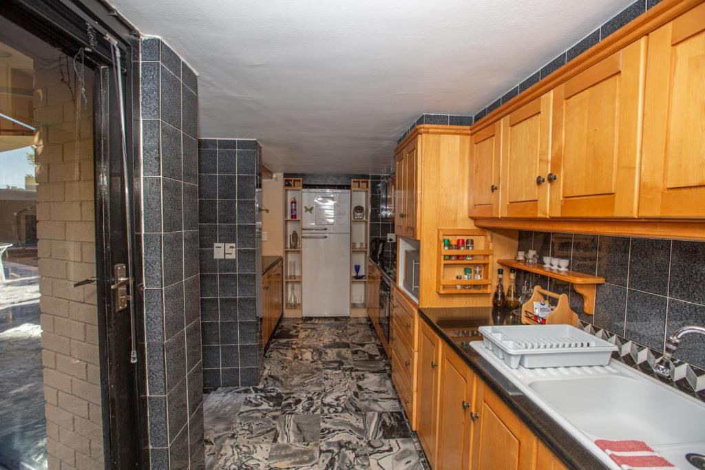 Constantia Vista Guest House Cape Town Bagian luar foto