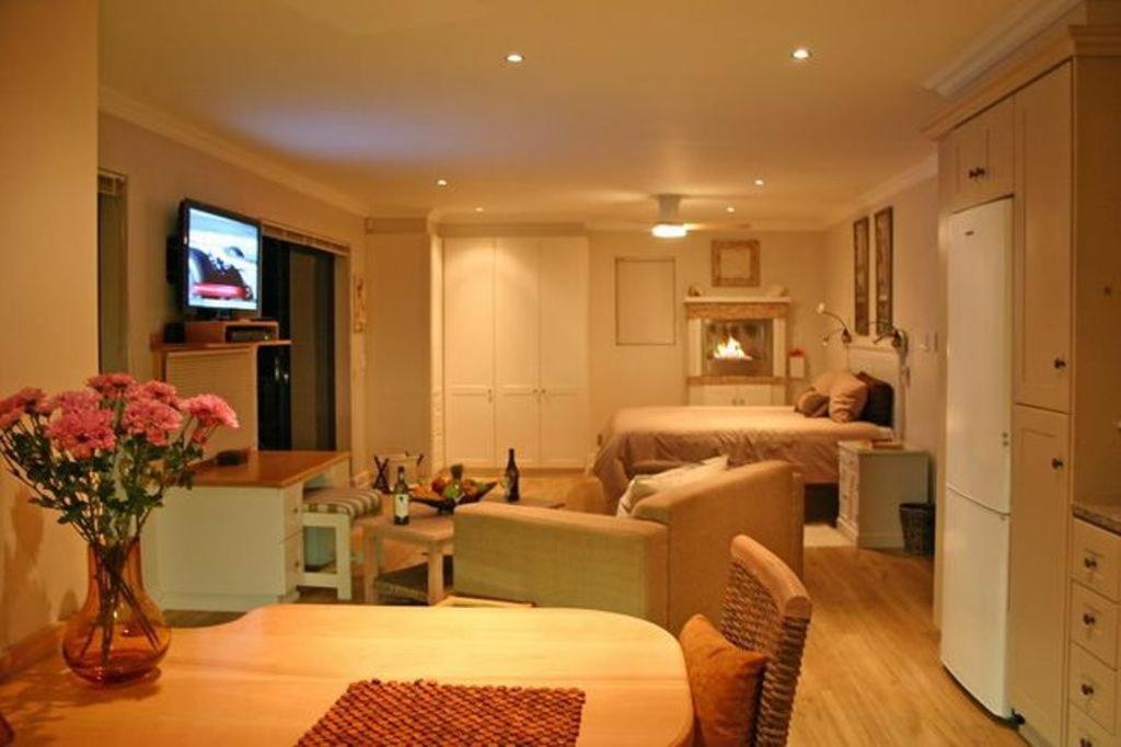 Constantia Vista Guest House Cape Town Bagian luar foto